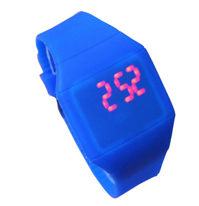 An Electronic Watch Suitable for Taking Photos, a Party Gift
